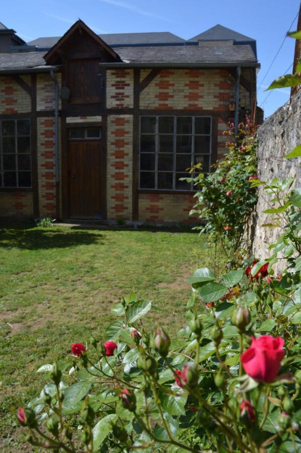 Chambre D'Hotes Les Ecuries 勒芒 外观 照片